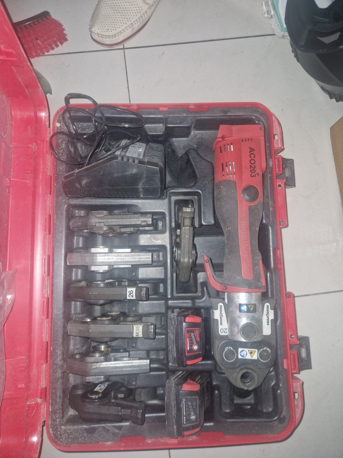 Novopress ACO203 XL Accu Perstang Set met Bekken, Doe-het-zelf en Verbouw, Gereedschap | Handgereedschap, Ophalen of Verzenden