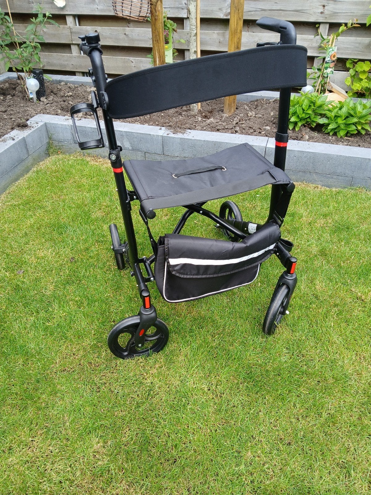 Rollator - zwart -  lichtgewicht - gebruikt, Ophalen, Lichtgewicht