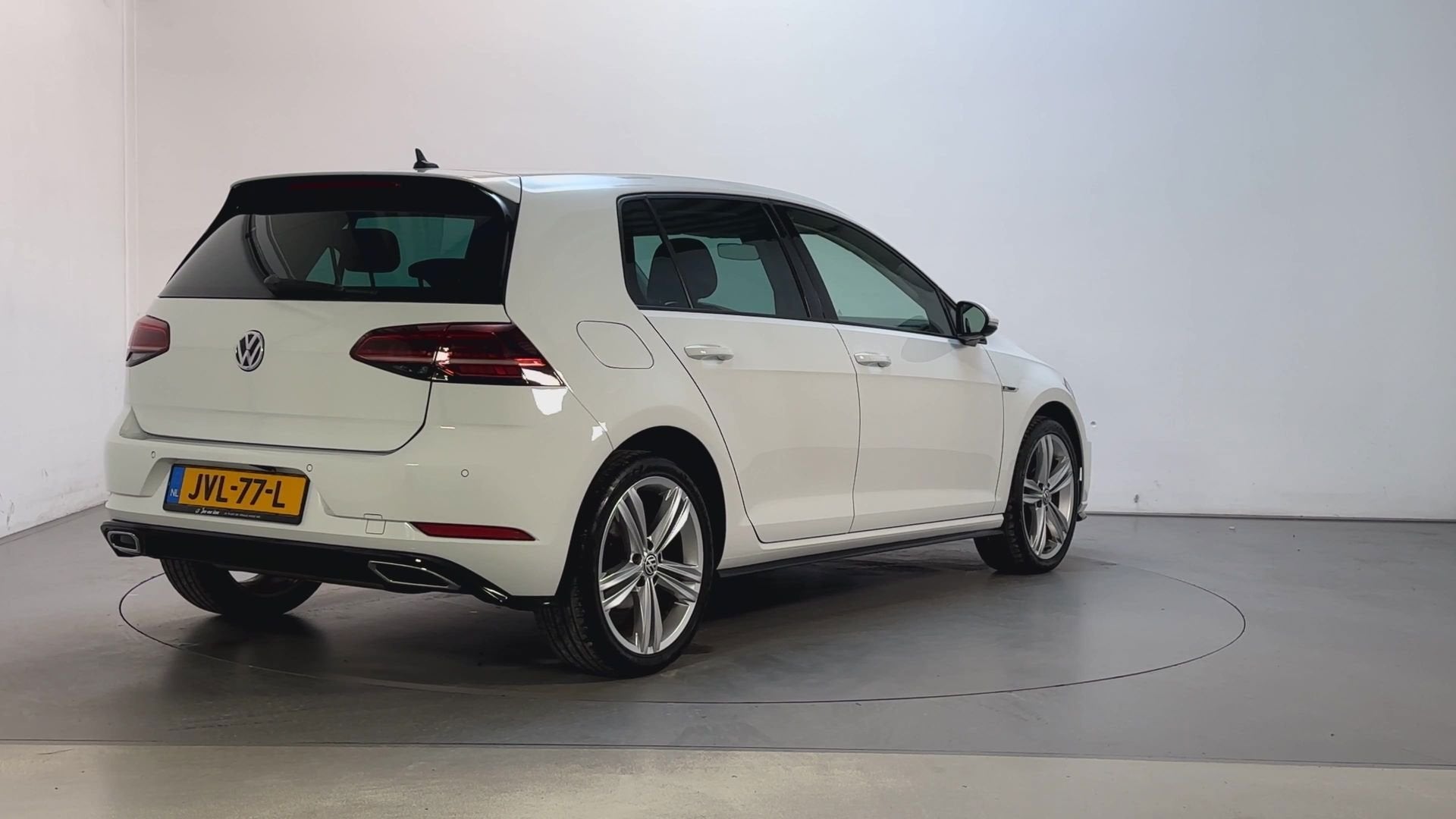 Volkswagen GOLF 1.5 TSI 150pk DSG Highline Business R Alcant, Auto's, 4 cilinders, Alcantara, Wit, Bedrijf
