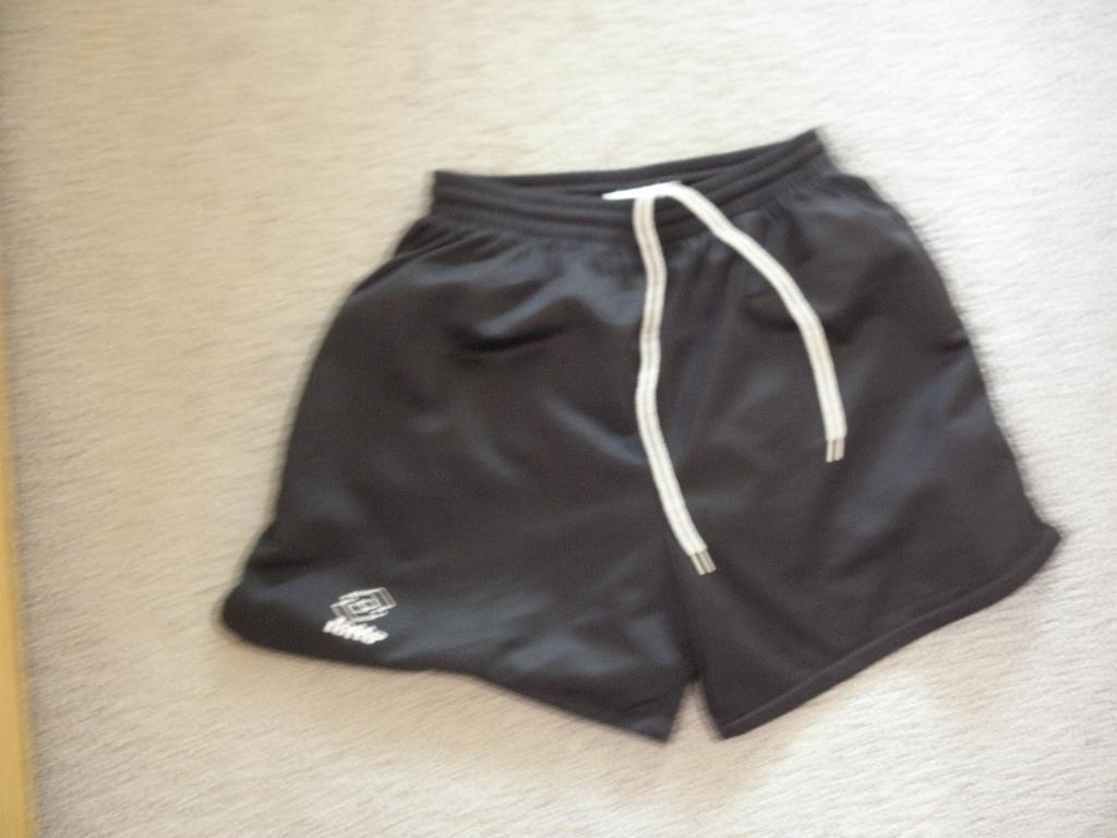 Zwart sport broekje bermuda binnen broekje LOTTO mt 164 zgan, Sport- of Zwemkleding, Ophalen of Verzenden, Zo goed als nieuw, Jongen