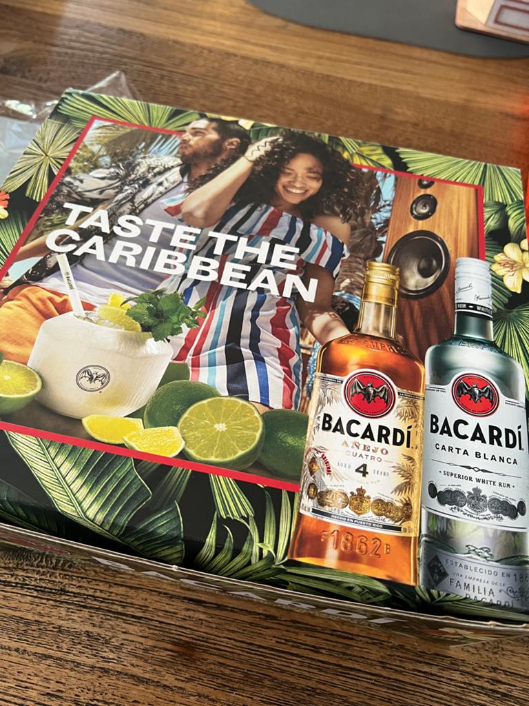 Nieuwe Bacardi kokosnoot drinkkommen - set van 4, Ophalen, Keramiek, Nieuw, Kom(men)