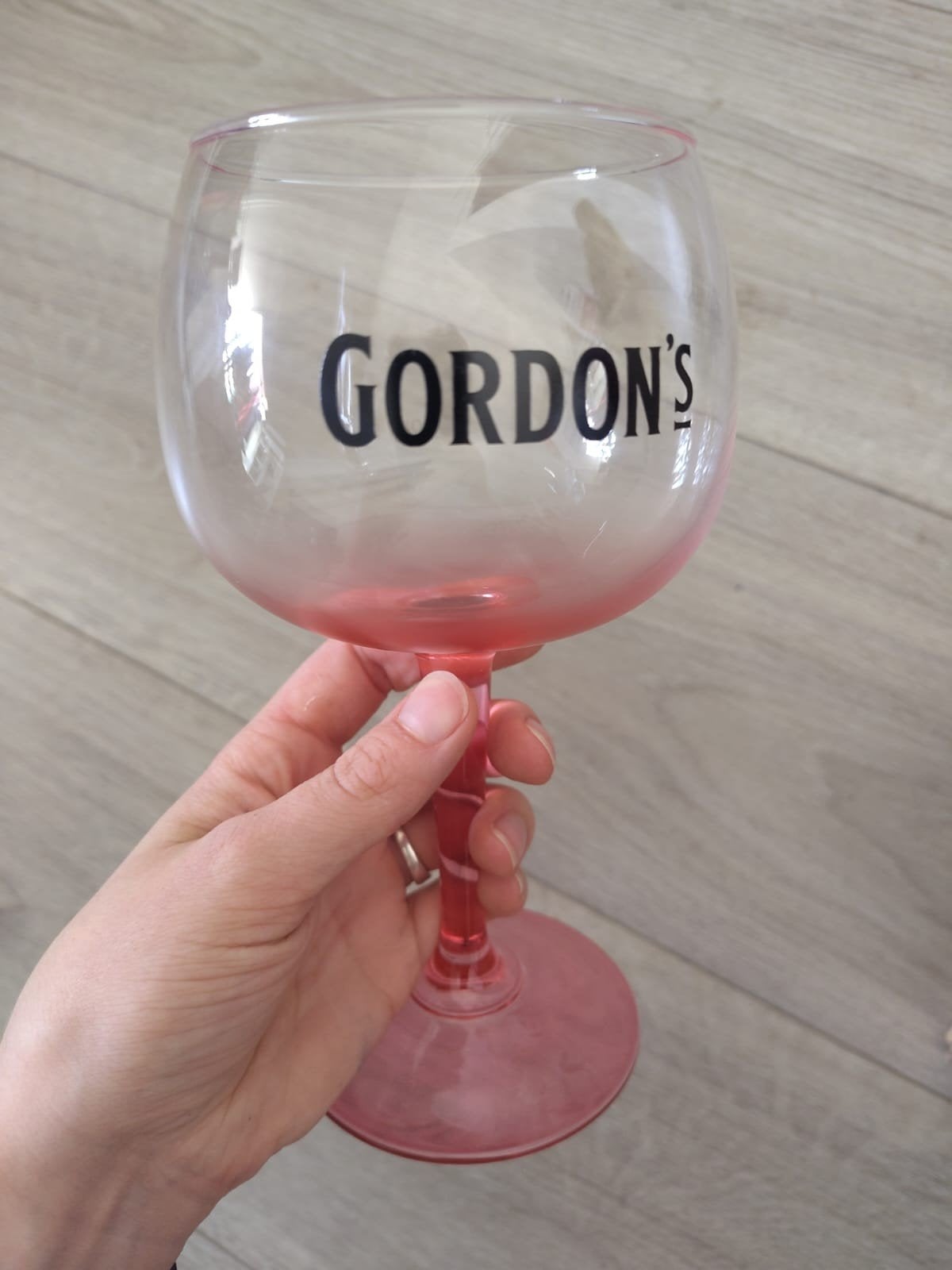 Set van 6 Gordon's Gin glazen - Zo goed als nieuw, Huis en Inrichting, Ophalen, Zo goed als nieuw, Meerkleurig, Overige merken