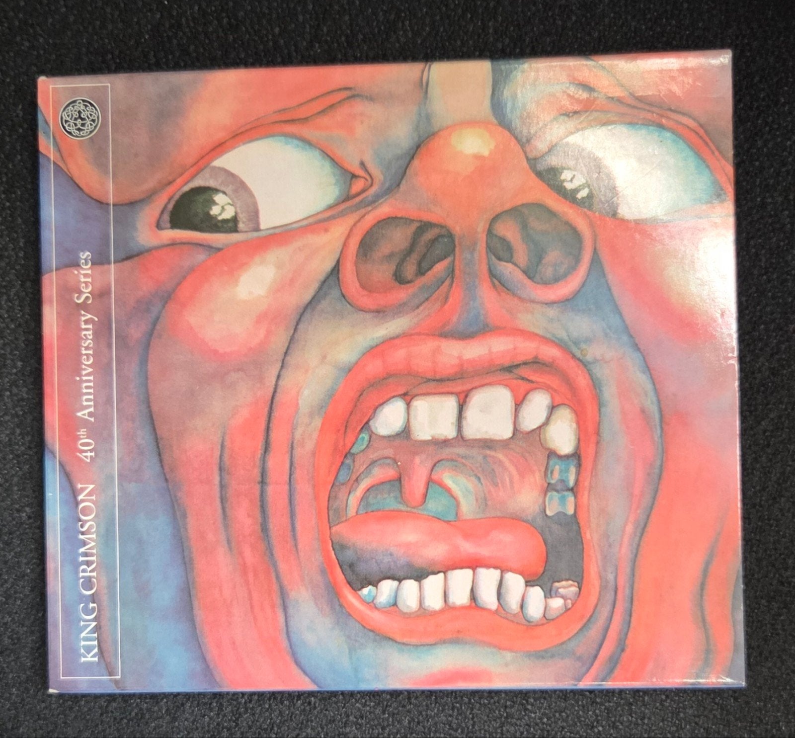 King Crimson - In the Court of the Crimson King (CD+DVD), Progressive Rock, Ophalen of Verzenden, Zo goed als nieuw, Bonusmateriaal