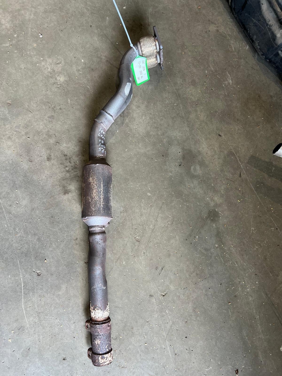 Seat Leon 1M Katalysator Uitlaat Voor 1999-2006, Auto-onderdelen, Gebruikt, Autovia A-2, Km 585 585
08760  Martorell, ES, Ophalen of Verzenden