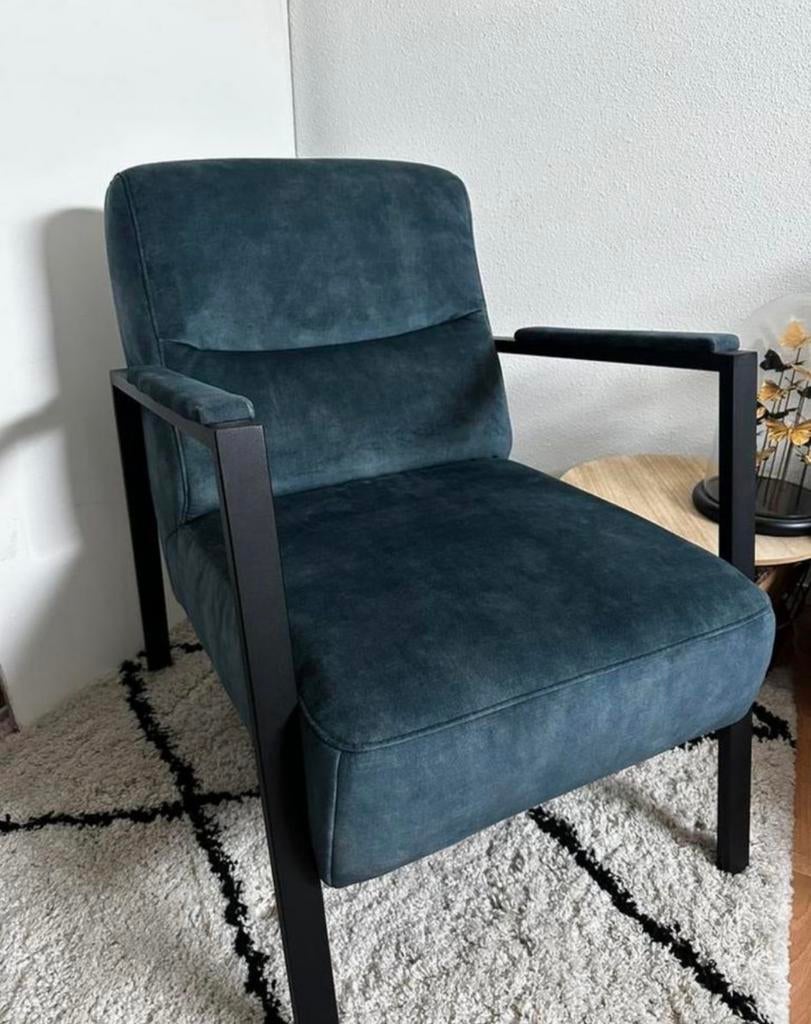 Comfortabele fauteuil blauw, Ophalen, Zo goed als nieuw, 50 tot 75 cm