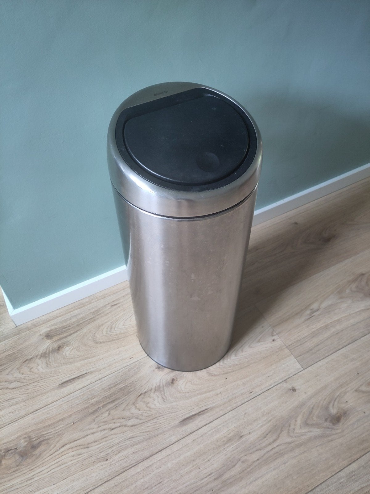 Brabantia prullenbak Touch Bin 23-30 L, Huis en Inrichting, Woonaccessoires | Prullenbakken, Ophalen, 50 – 75, Gebruikt, 20 tot 30 liter