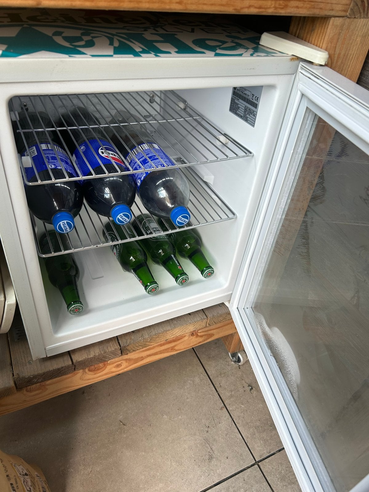 Heineken Mini Koelkast - Perfect voor Drankjes, Ophalen, Minder dan 75 liter, Zonder vriesvak, Gebruikt