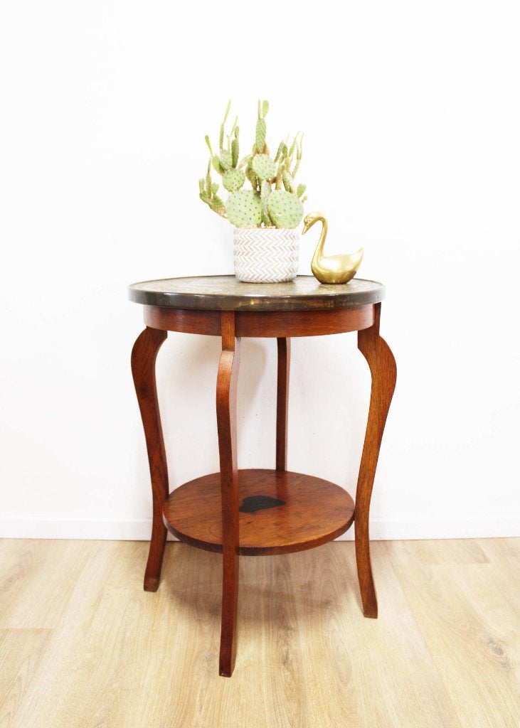 Art Deco rooktafel, koperen blad met draak. Vintage tafeltje, Antiek en Kunst, Ophalen of Verzenden