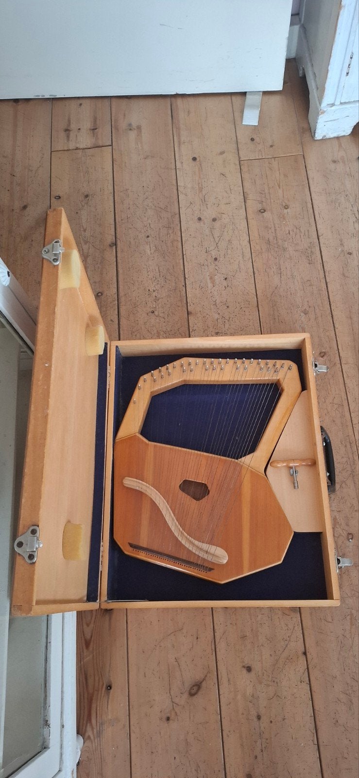 Lier van het merk Choroi, Ophalen