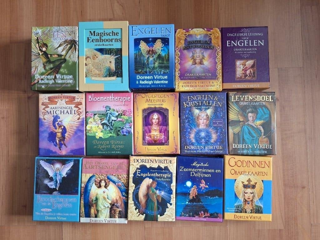Doreen Virtue 15  orakel en  tarot sets, Ophalen of Verzenden, Zo goed als nieuw, Spiritualiteit algemeen, Overige typen