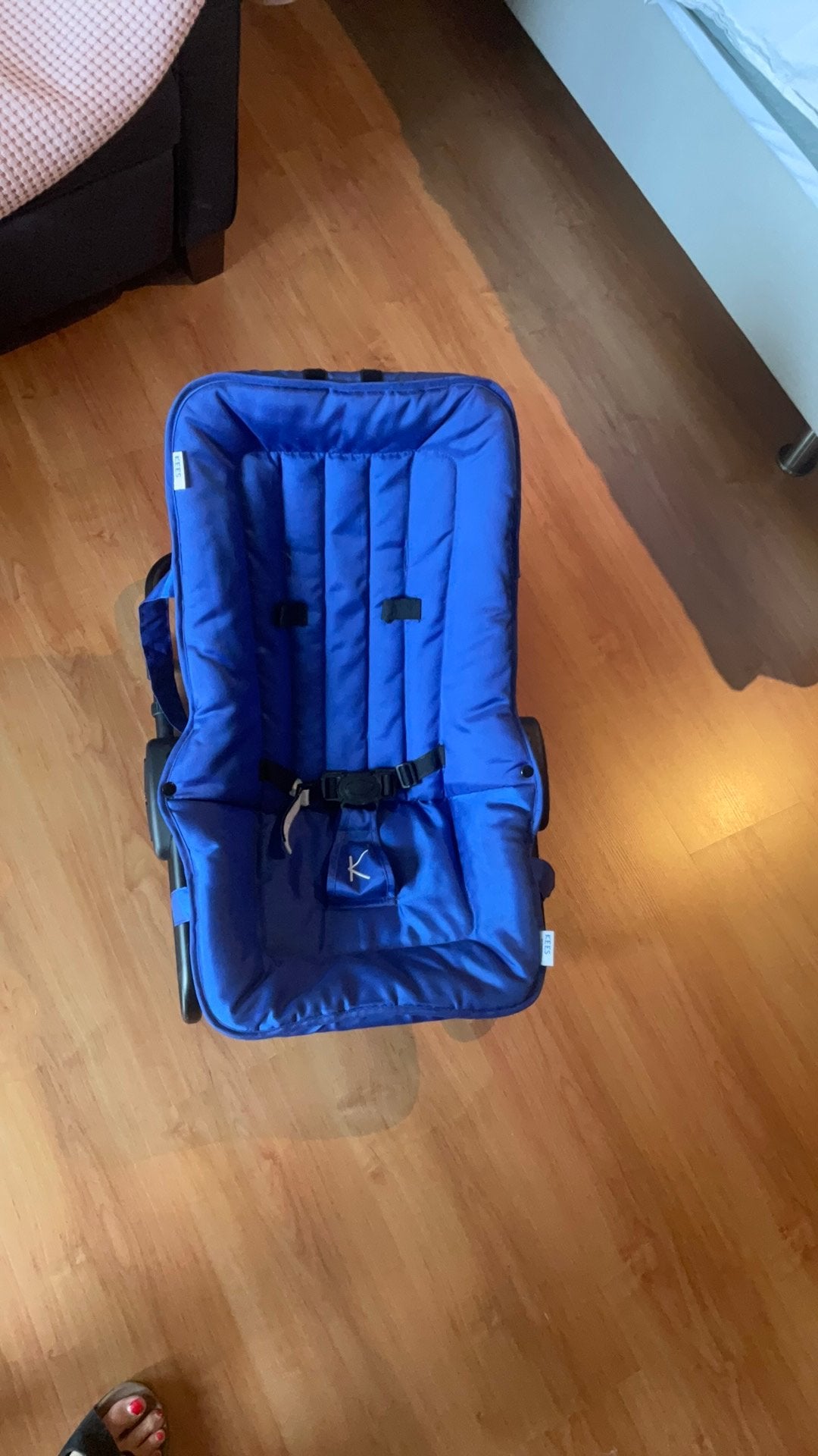 Wipstoeltje van happybaby, Ophalen, Zo goed als nieuw
