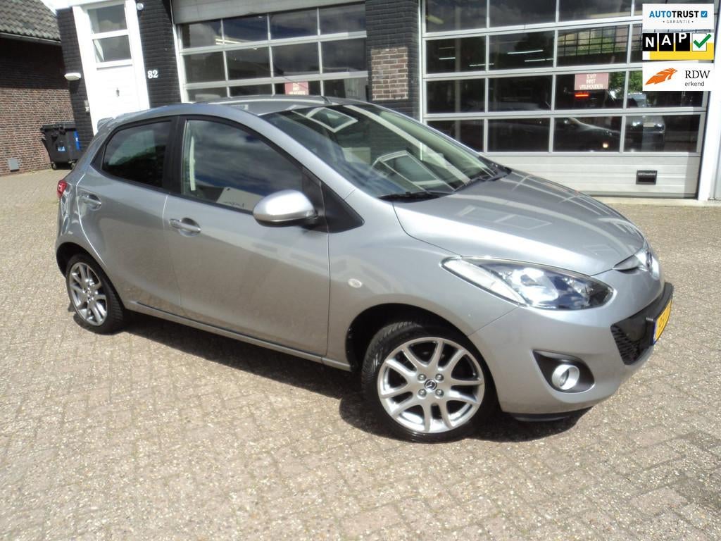 Mazda 2 1.3 Navigator GT Navigatie Stoelverwarming Trekhaak, Voorwielaandrijving, Euro 5, Stof, Gebruikt