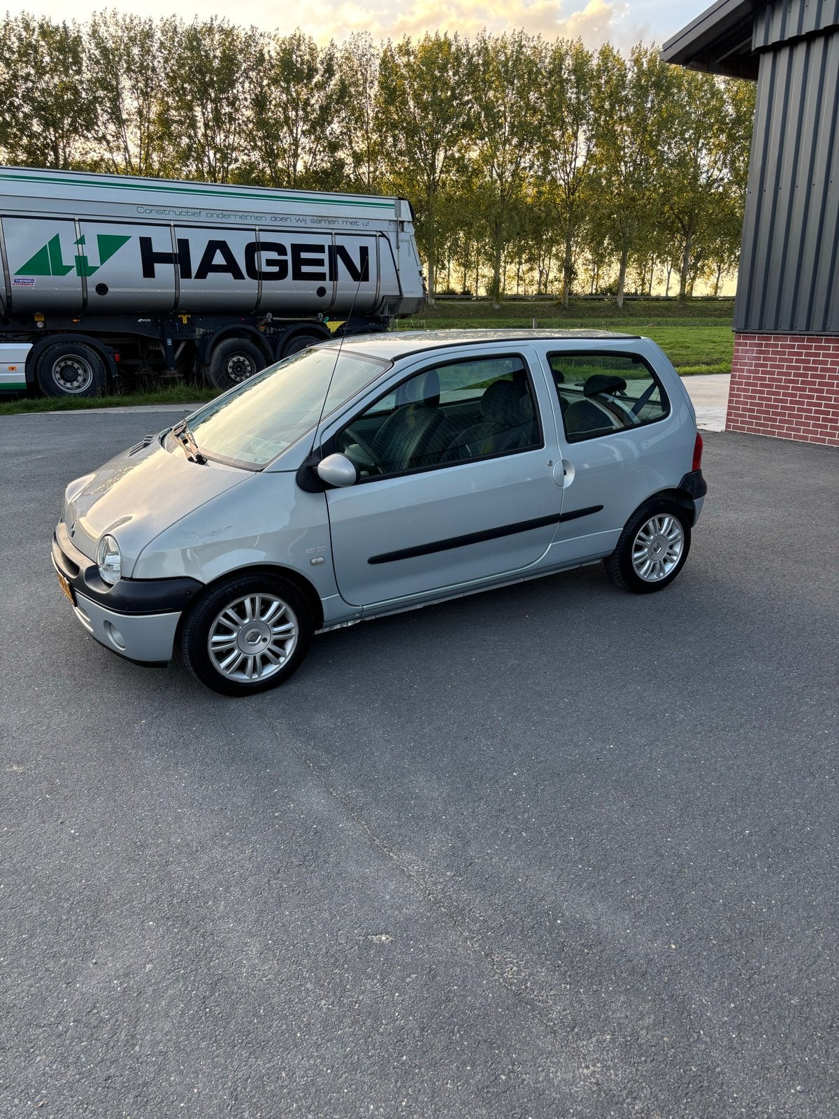 Renault Twingo kenzo 1.2 16V E4 2005 Grijs, Auto's, Voorwielaandrijving, 4 cilinders, 4 stoelen, Bedrijf