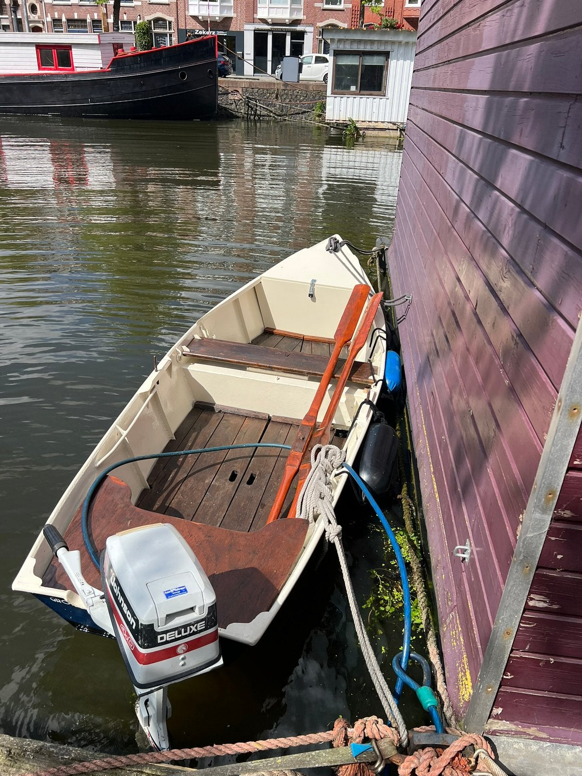Stalen boot ca. 4m (met motor Johnson 4pk), Watersport en Boten, Ophalen, Zo goed als nieuw, Motor en Techniek, Motorboot