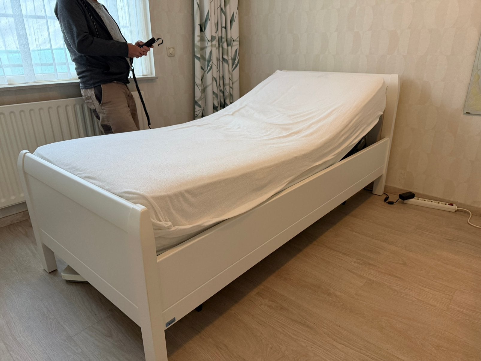 Compleet senioren bed, electrisch verstelbaar 1 persoons, Ophalen, Verstelbaar, 90 cm, Eenpersoons