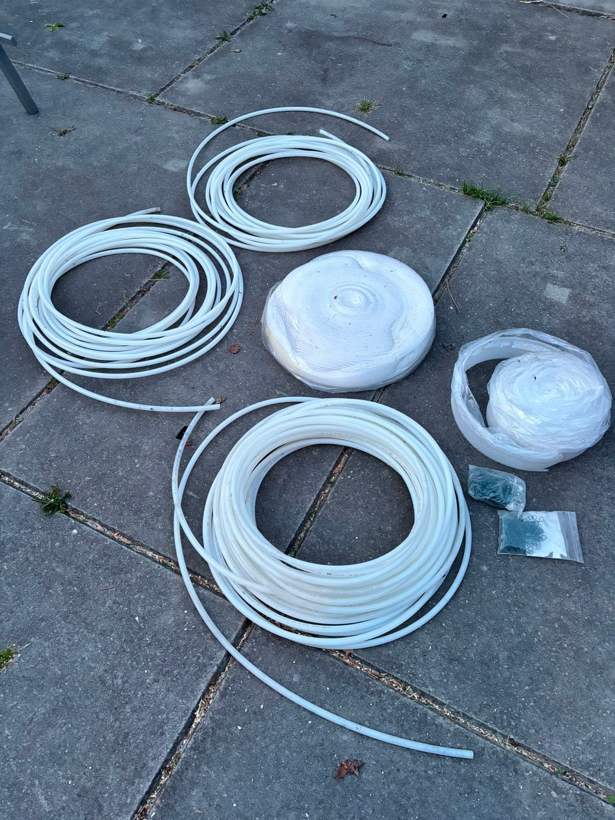 Vloerverwarming buizen, kantband en klemmen, Doe-het-zelf en Verbouw, Ophalen, Nieuw