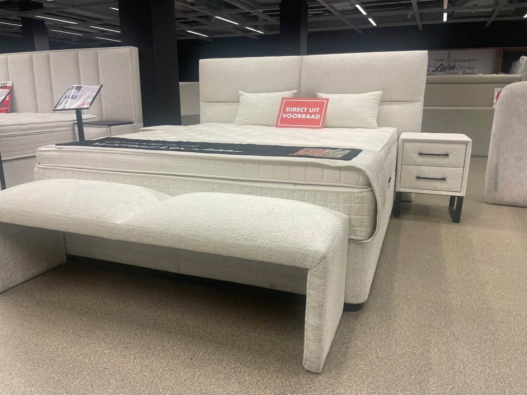 Foto 12 van Boxspring Opberg bed met matras va €595