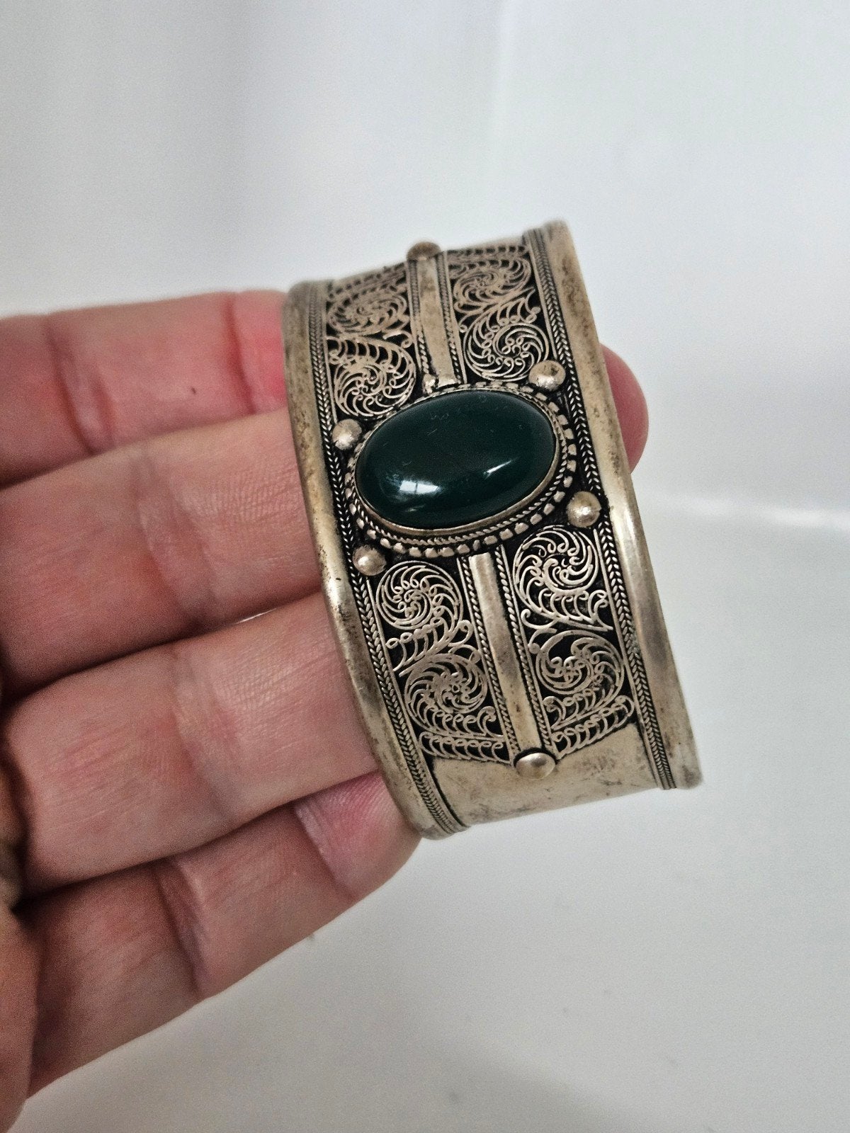 Vintage artisan armband Nepal zilver met groene steen, Gebruikt, Verzenden, Nvt, Nvt