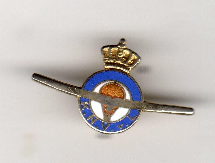PIN Koninklijke Nederlandse Vereniging voor Luchtvaart WING, Verzamelen, Speldjes, Pins en Buttons, Ophalen of Verzenden, Gebruikt