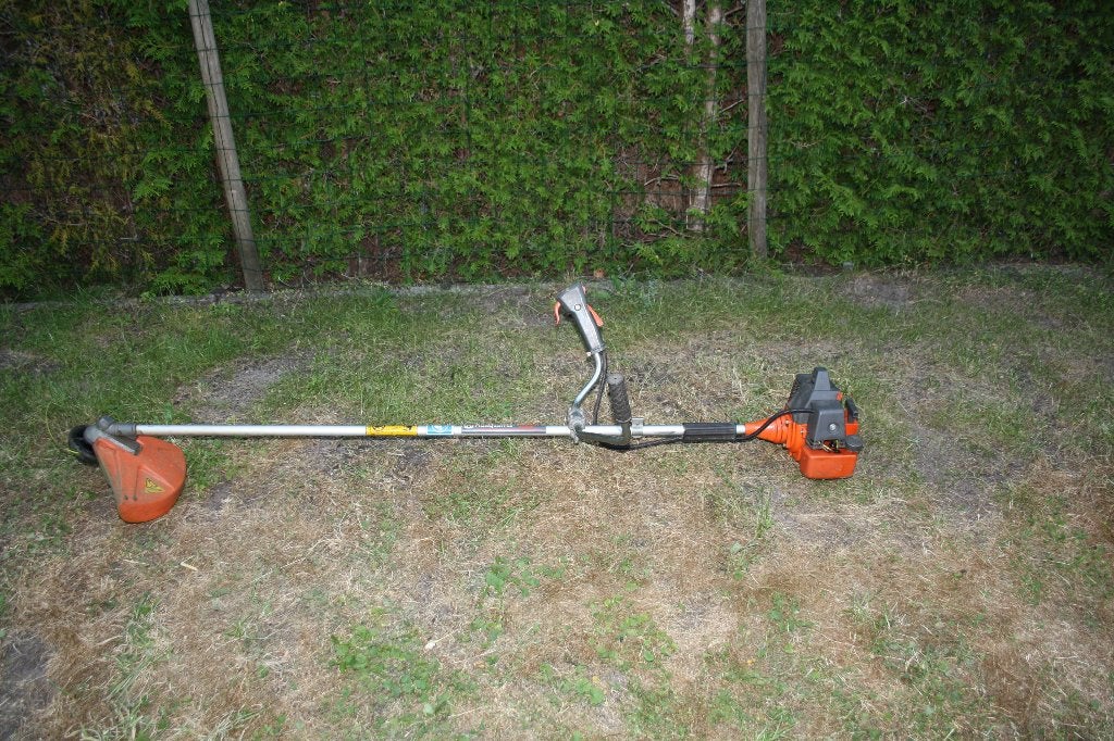 husqvarna boamaaier 25R voor 120 euro, Ophalen, Benzine, Gebruikt, 10 tot 30 cm
