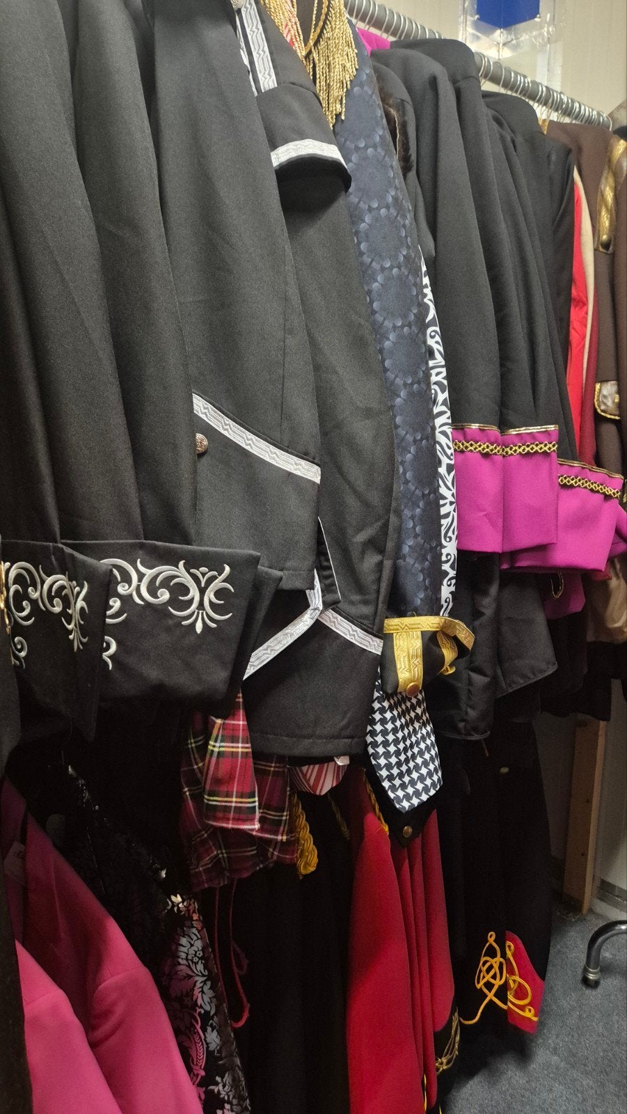 Grote partij carnavalskleding: nieuw en vintage, Kleding | Dames, Carnavalskleding en Feestkleding, Carnaval, Nieuw, Kleding, Ophalen