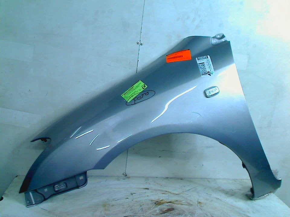 Spatbord Links Voor Toyota Corolla (E12) (2002-01/2006-12), Gebruikt, Kundenbetreuung@toyota.de, Toyota-Allee 2, Köln 50858, , Duitsland