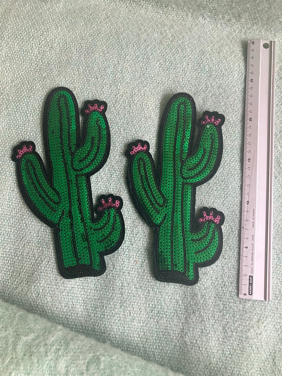 2x Cactus Hotfix Applicaties - Groen met Roze Bloemen, Hobby en Vrije tijd, Ophalen of Verzenden, Nieuw, Hotfix applicaties