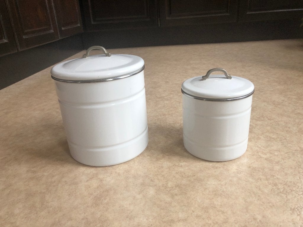 Set van 2 witte geëmailleerde voorraadpotten met deksel, Ophalen of Verzenden, Zo goed als nieuw, Voorraadpot, Metaal
