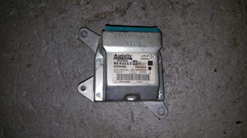 Airbag-module Renault Trafic 2.0 dCi 2010, Ophalen of Verzenden