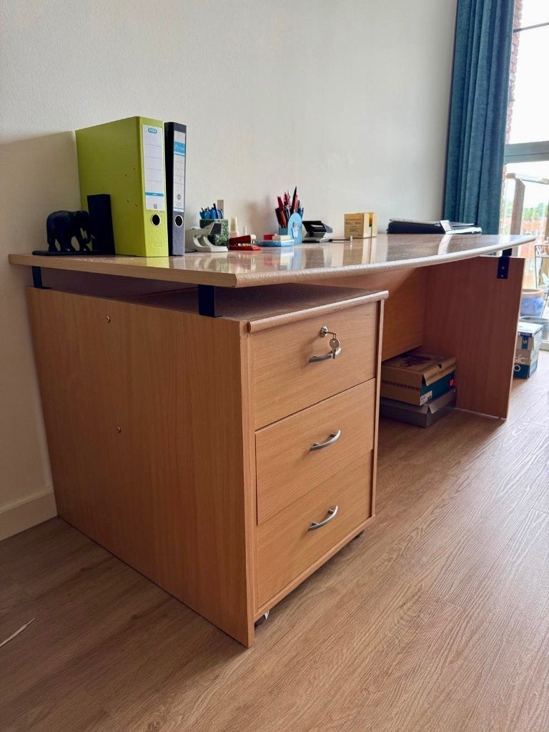 Bureau, Ophalen, Zo goed als nieuw, Bureau-kast combinatie