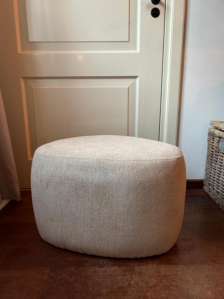 Poef  Kacy ( leenbakker), Ophalen, Zo goed als nieuw, Rond, Minder dan 50 cm