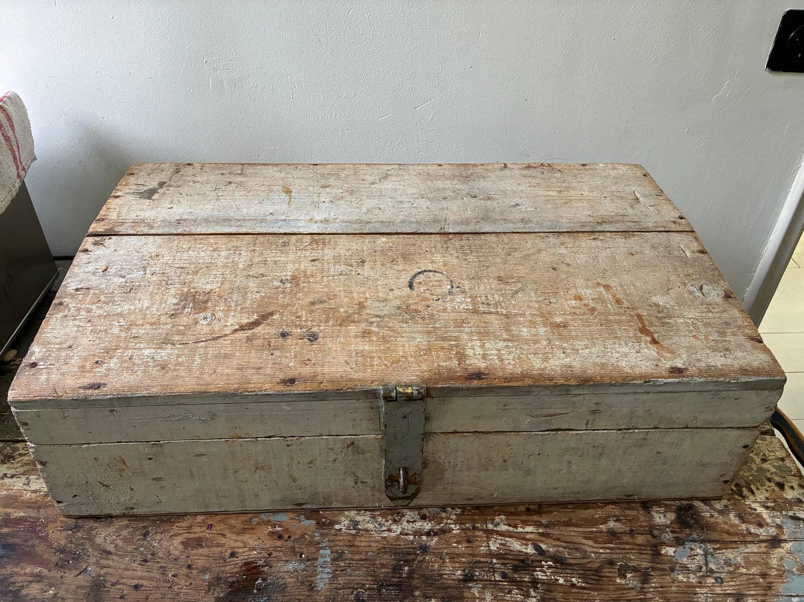 Stoere brocante  houten kist in prachtig patina, Ophalen