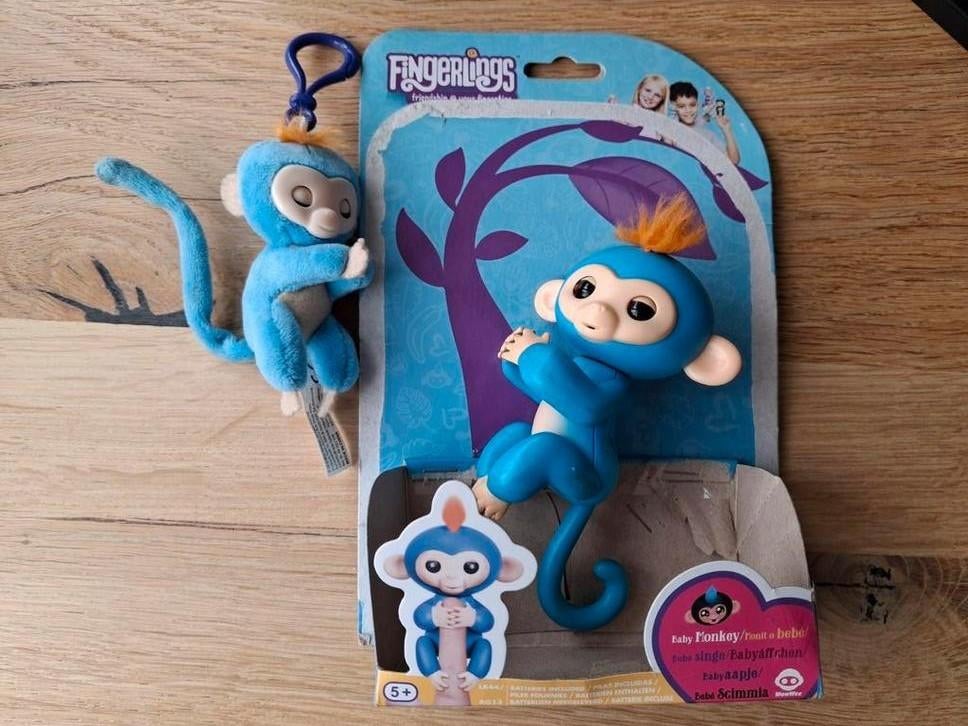 2 stuks: Fingerlings WowWee babyaapje Boris en sleutelhanger, Ophalen of Verzenden, Gebruikt, Jongen of Meisje