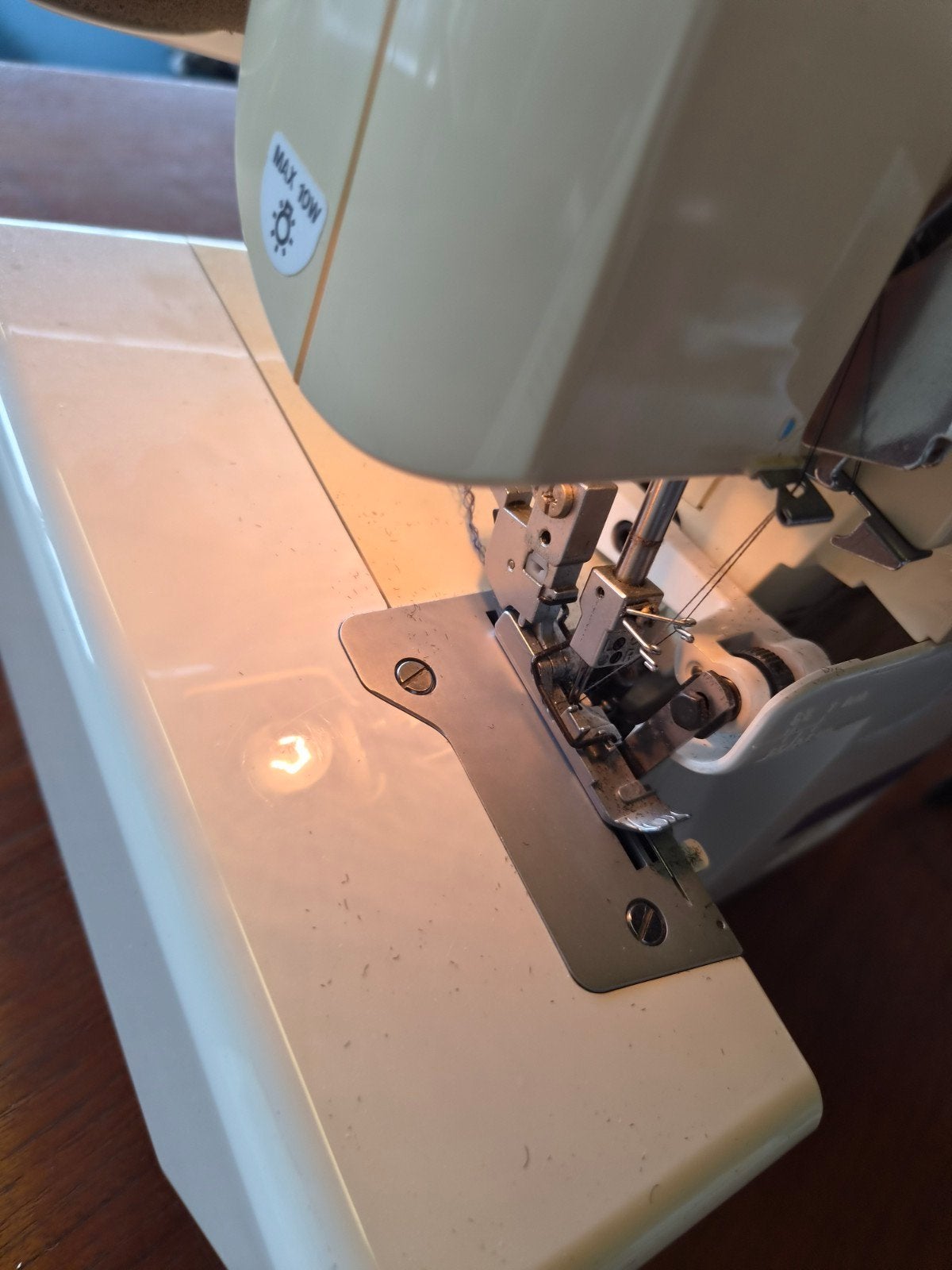 Bernette 800D Lockmachine gebruikt maar zeer goed, Hobby en Vrije tijd, Ophalen of Verzenden, Zo goed als nieuw, Lockmachine, Bernina