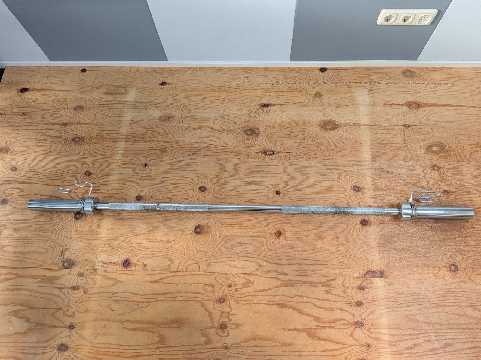 halterstang met schijven 50mm, Sport en Fitness, Ophalen, Gebruikt, Benen, Halterset