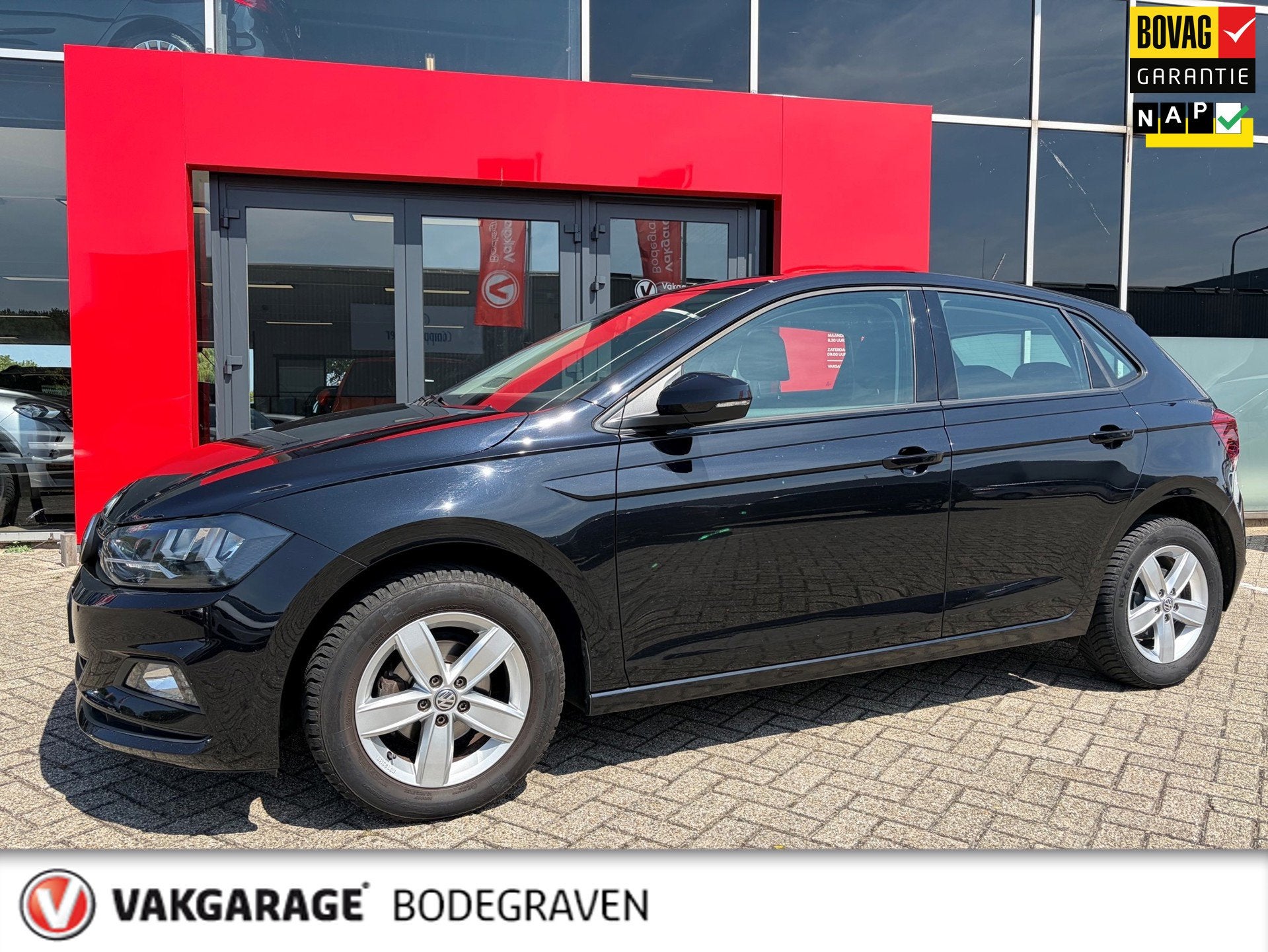 Volkswagen Polo 1.0 TSI Comfortline / camera / Carplay, Auto's, Volkswagen, Voorwielaandrijving, Euro 6, Zwart, Origineel Nederlands