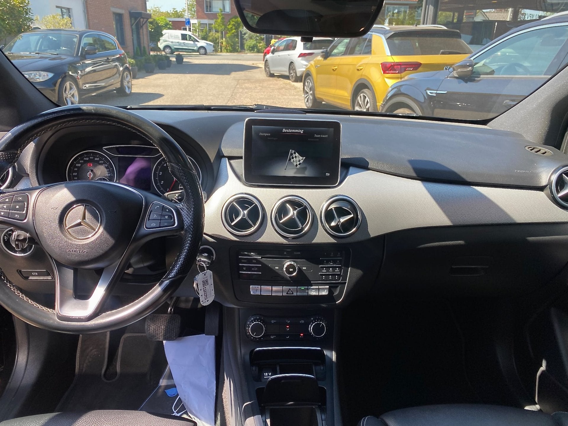 Mercedes-Benz B-Klasse 180 AMG EDITION 104DKM ACTIE! BETAAL, 1325 kg, Gebruikt, 4 cilinders, 1200 kg