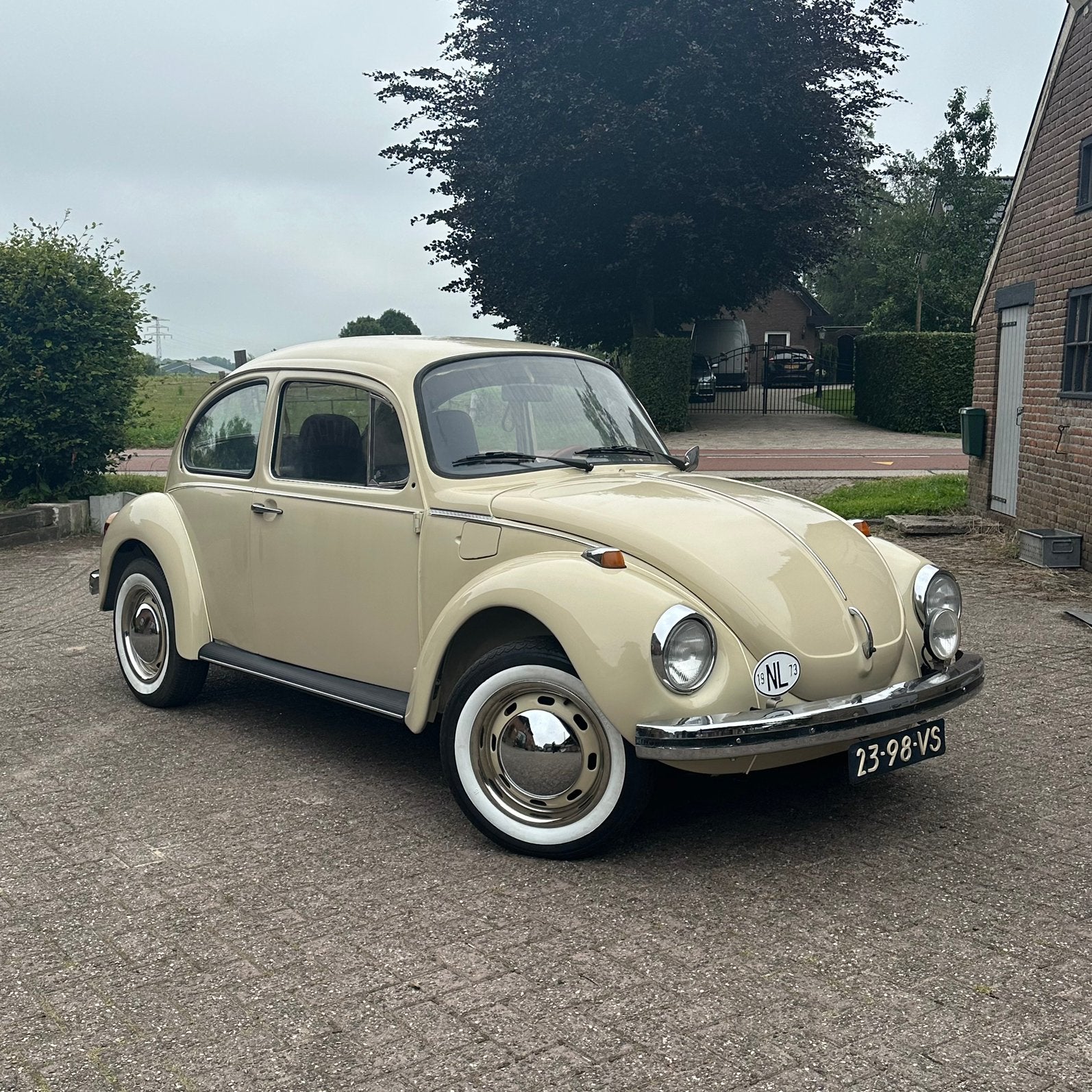Unieke Kever 1303 LS | Origineel NL • Revisiemotor (1600cc), 4 cilinders, Wit, Origineel Nederlands, Handgeschakeld