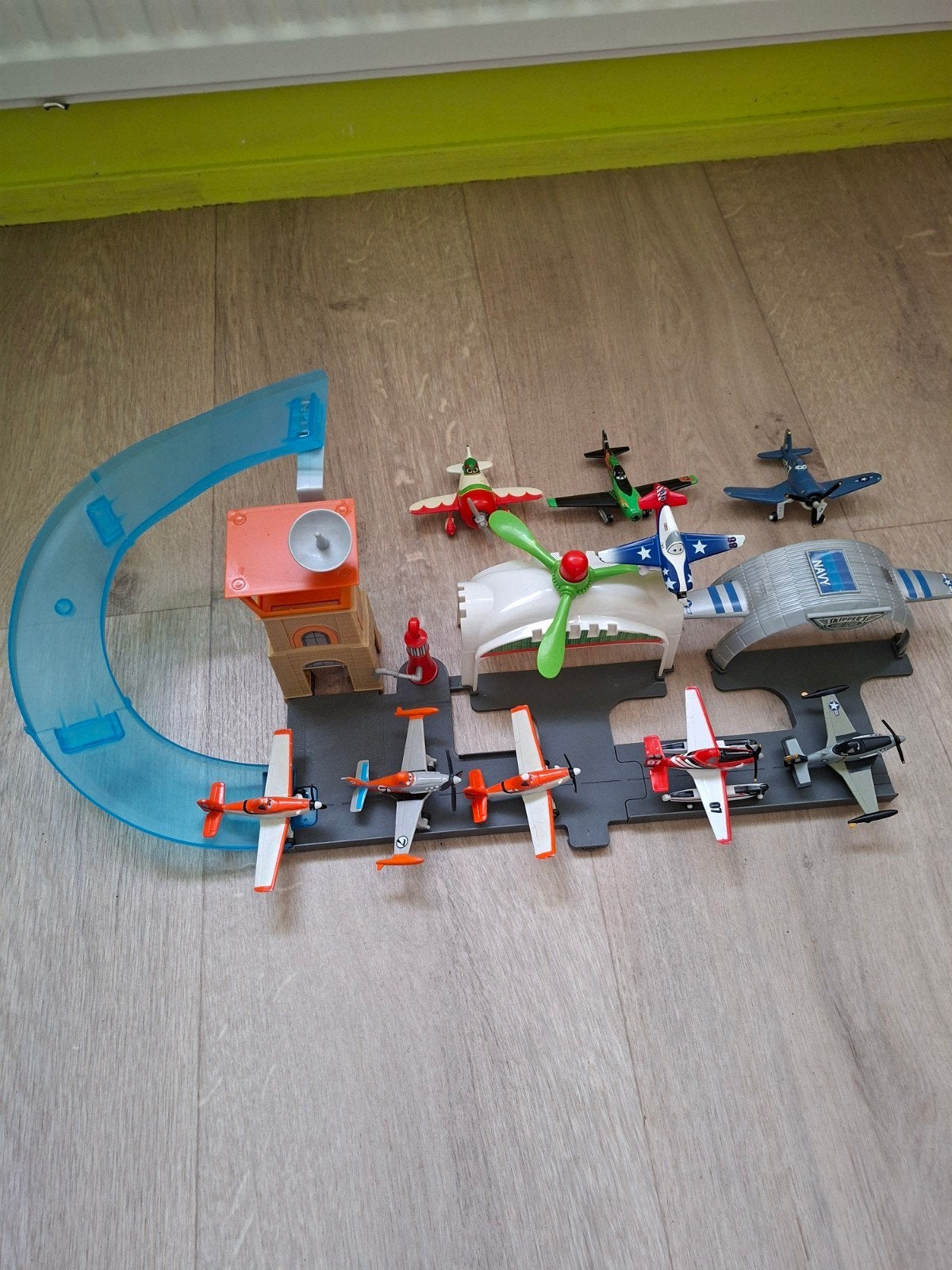 Disney Planes Vliegtuig Speelset met 9 Vliegtuigen, Ophalen of Verzenden, Gebruikt