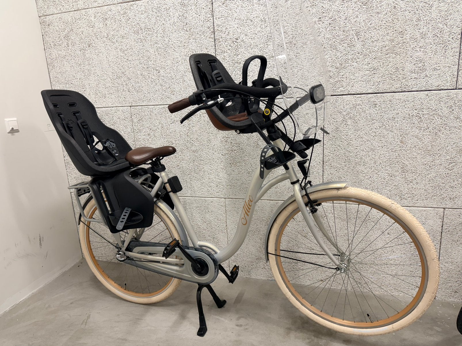 Nieuwe Altec moederfiets + incl. kinderzitjes & windscherm, 2 zitjes, Versnellingen, 56 cm of meer, Zo goed als nieuw