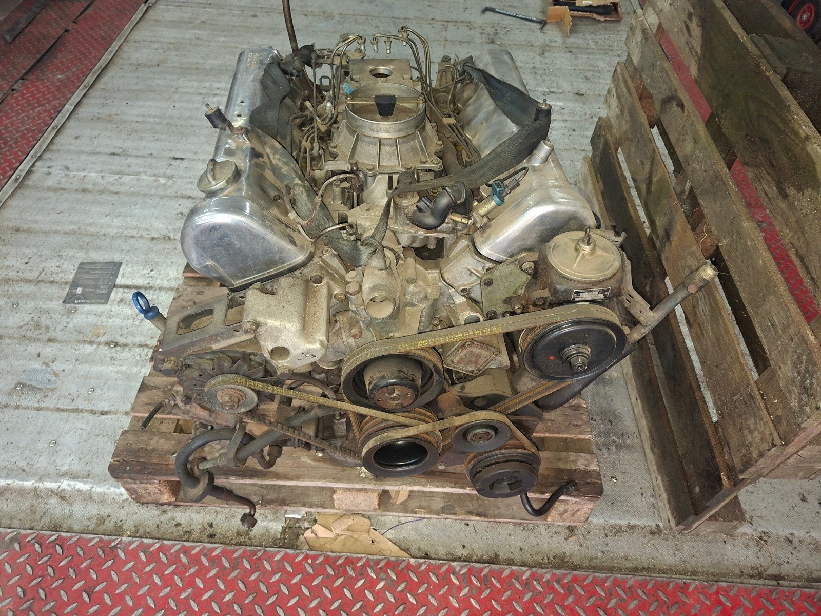 Mercedes 116 v8 motor en bak te koop., Ophalen
