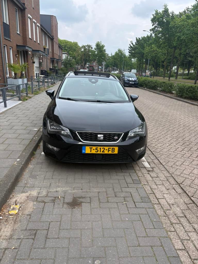 Seat Leon 2.0 TDI 150PK Dsg-6 2016 Zwart, Auto's, 1288 kg, 4 cilinders, Leon, Zwart