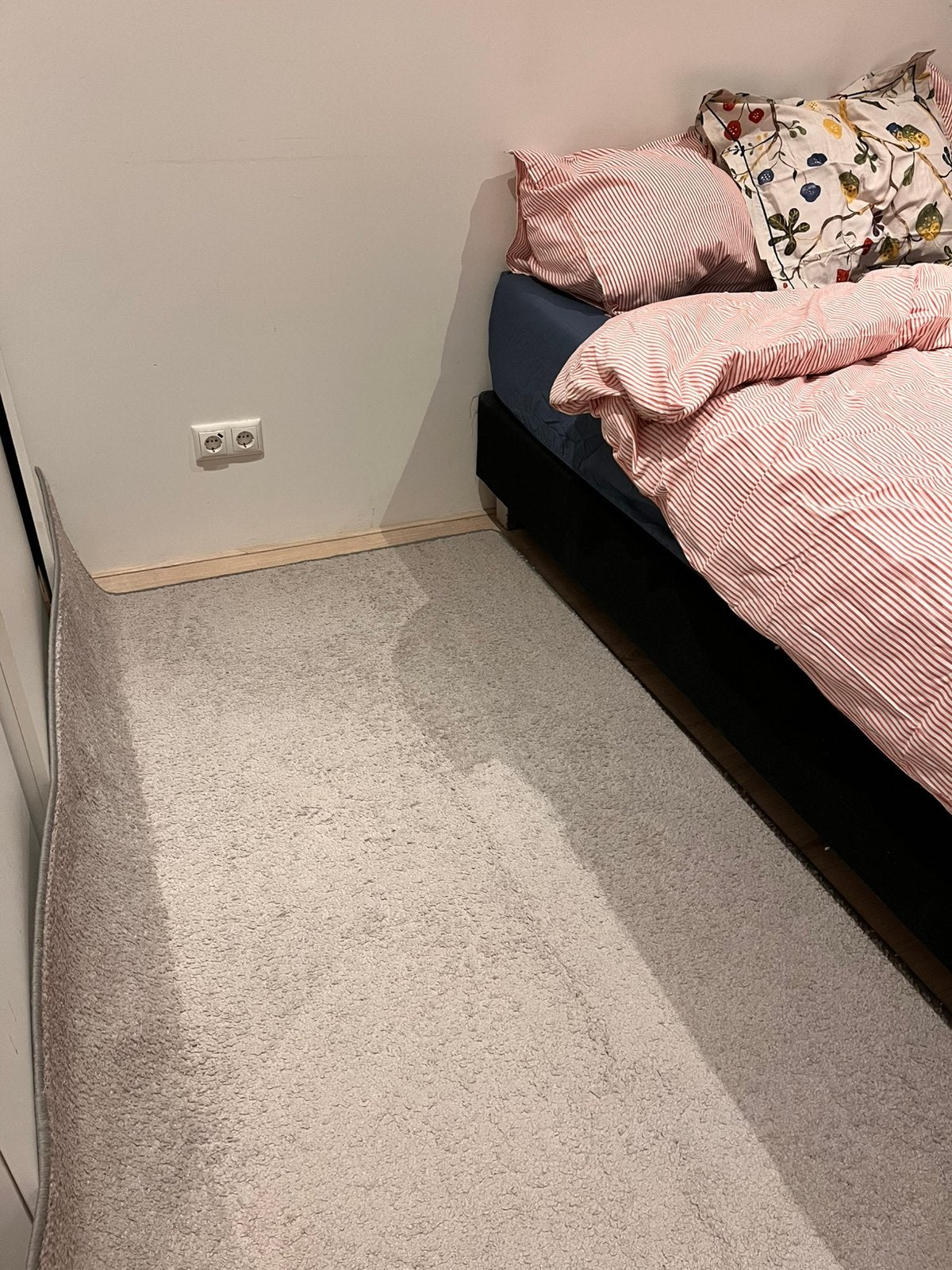 Grijs vloerkleed 130 x 190 cm – goede staat