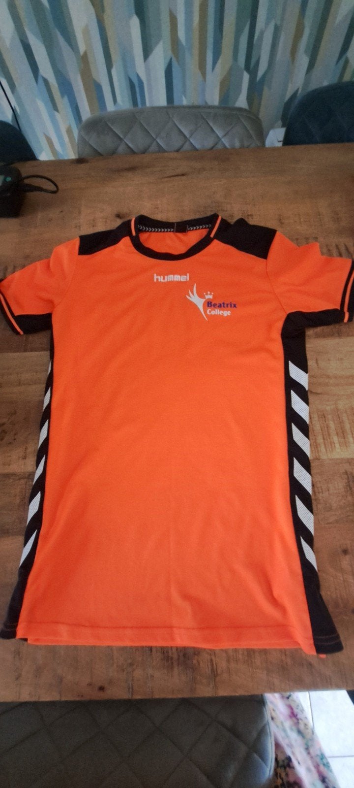 Hummel sportshirt Beatrix College oranje maat M, Maat 48/50 (M), Oranje, Ophalen of Verzenden, Zo goed als nieuw