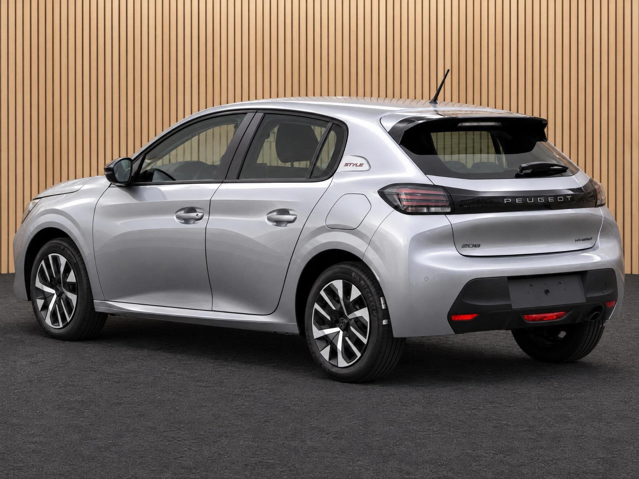Peugeot 208 1.2 Hybrid 110 e-DCS6 Style VOORRAAD KORTING, Auto's, 12 maanden, Euro 6, 1199 cc, Origineel Nederlands