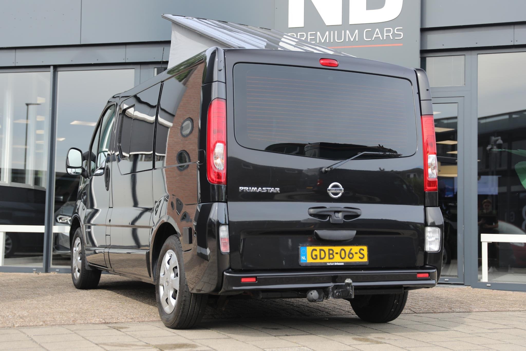Renault Trafic 2.5dCi 145PK Automaat Buscamper 5 persoons, t, Caravans en Kamperen, Campers, Buscamper of Camperbus, Reservewiel