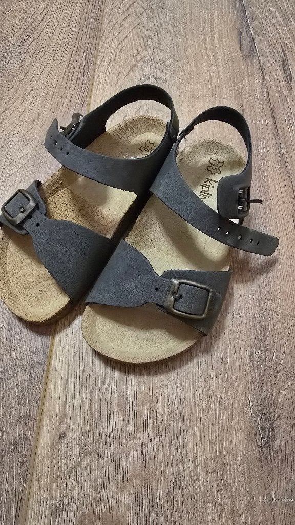 Nieuwe grijze Kipling sandalen maat 25, Kipling, Overige typen, Nieuw, Ophalen of Verzenden
