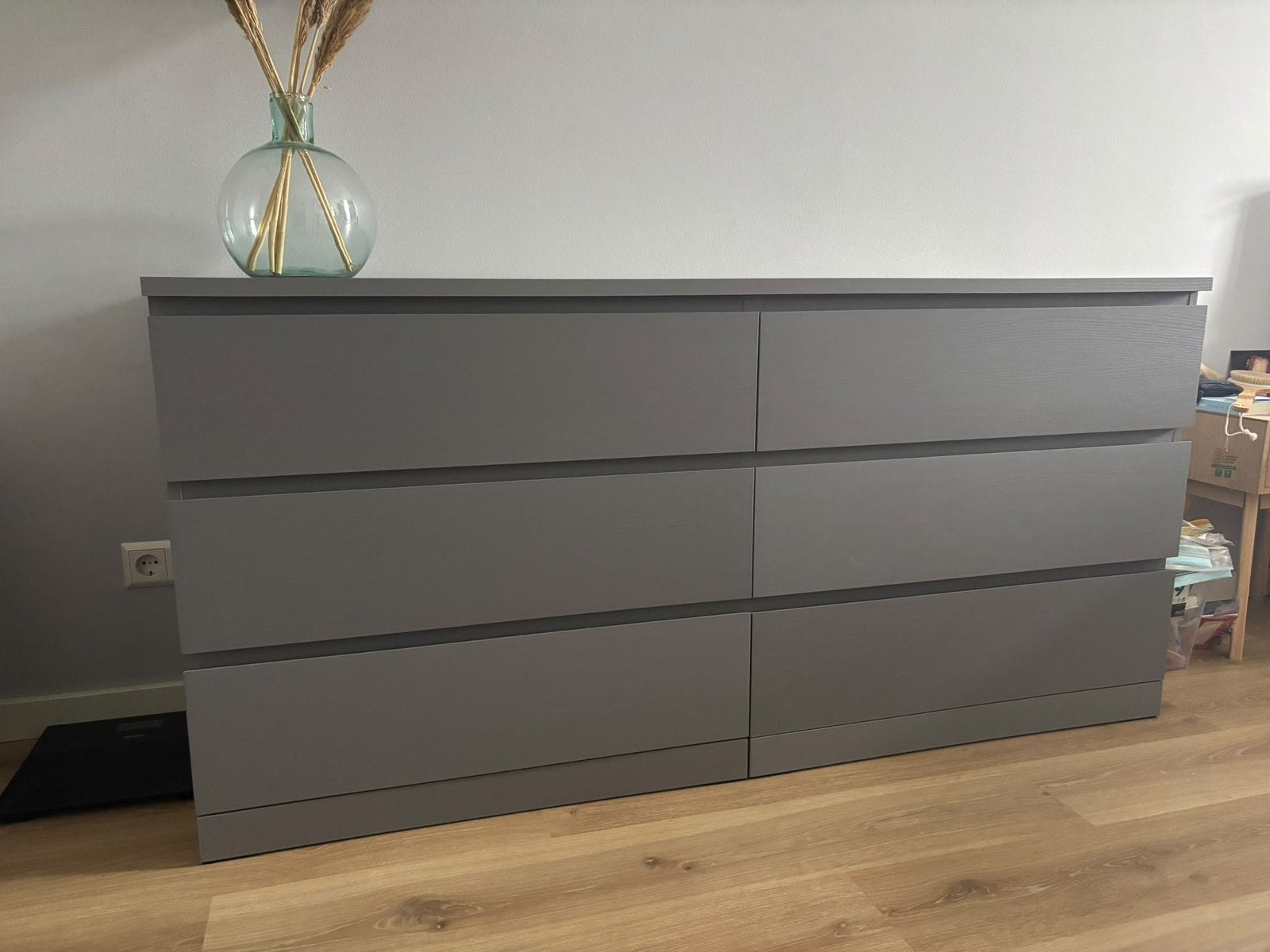 Te koop: Malm ladekast grijs, Zo goed als nieuw, 3 of 4 laden, Minder dan 100 cm, 25 tot 50 cm