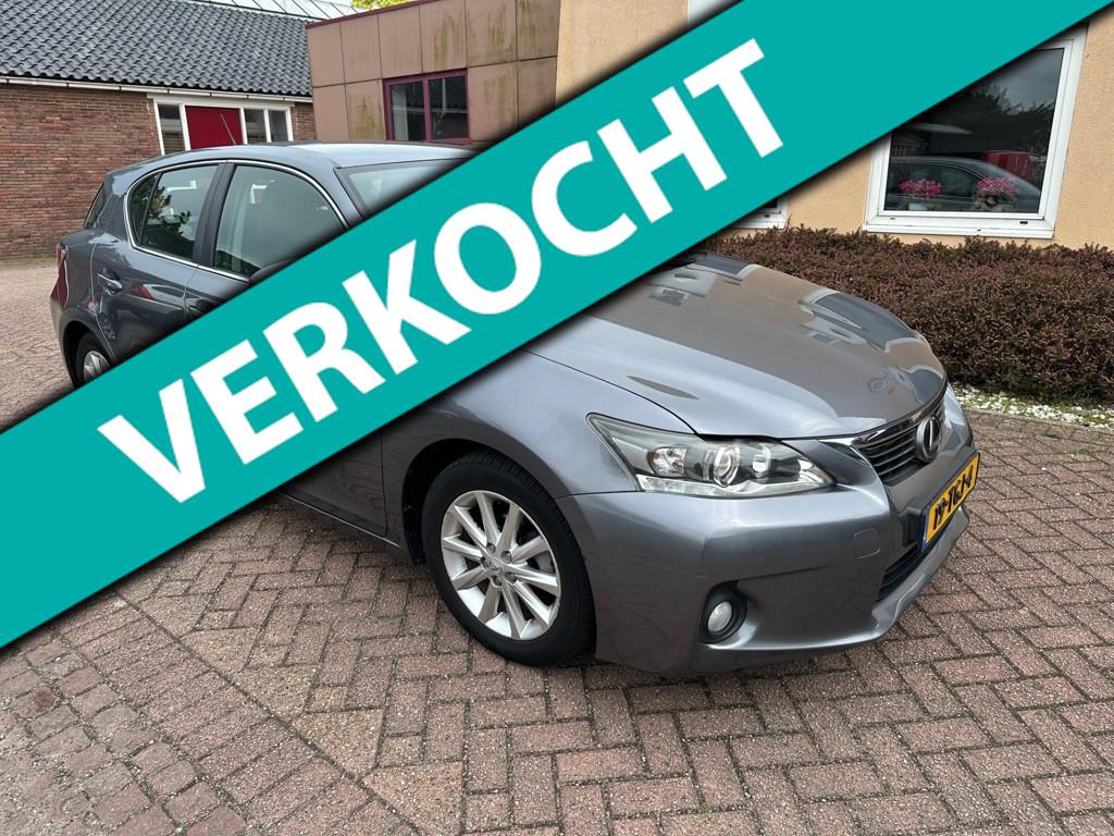 Lexus CT 200h Hybrid NAVI CAMERA LED LEER DEALER OH, Euro 5, Parkeersensor, Gebruikt, 4 cilinders