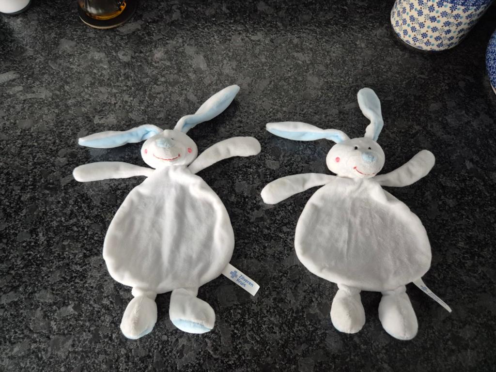 Zilveren Kruis / Natalis  - Knuffeldoekjes Konijn 2 stuks, Kinderen en Baby's, Speelgoed | Knuffels en Pluche, Ophalen of Verzenden